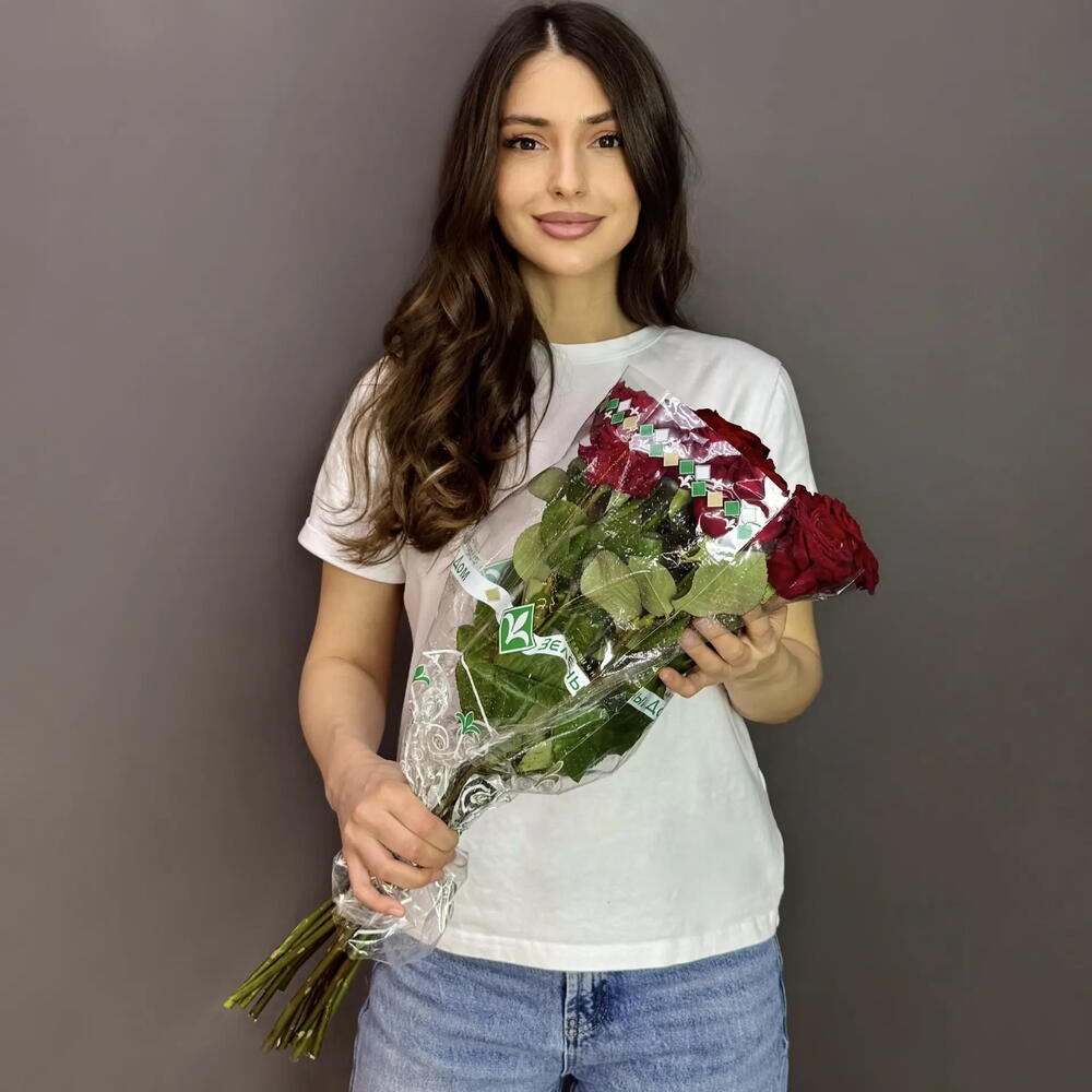 Пачка (15 штук) роз 40 см, Ред Наоми