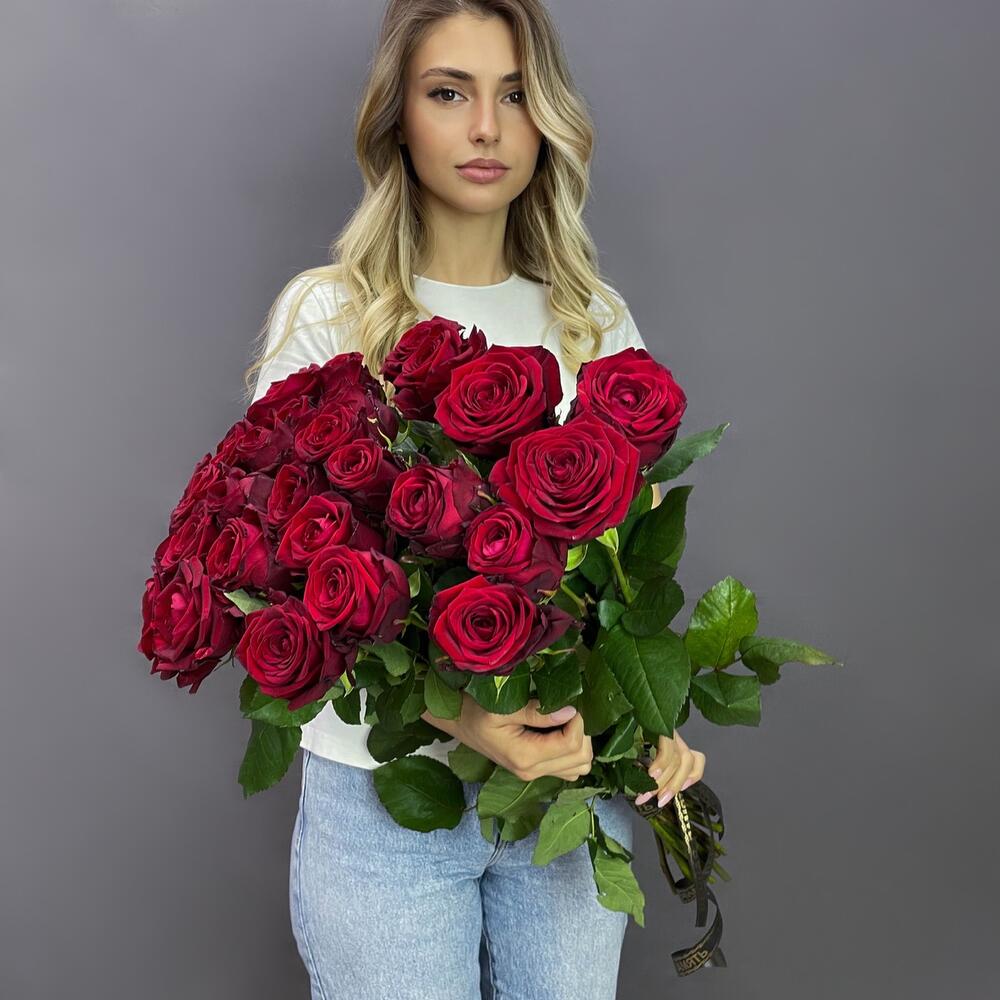 Розы на похороны 30 штук