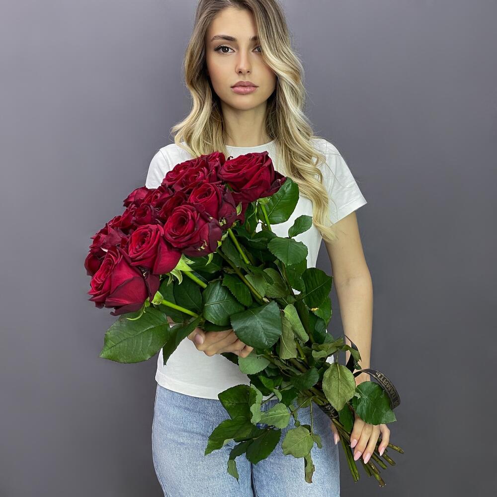 Розы на похороны 20 штук