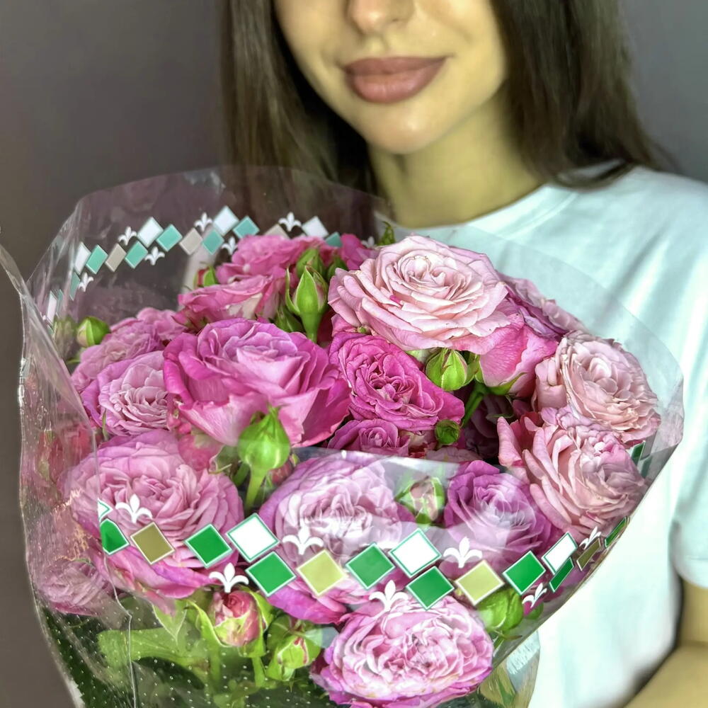 Пачка (10 штук) пионовидных роз 60 см, Спрей Леди Бомбастик