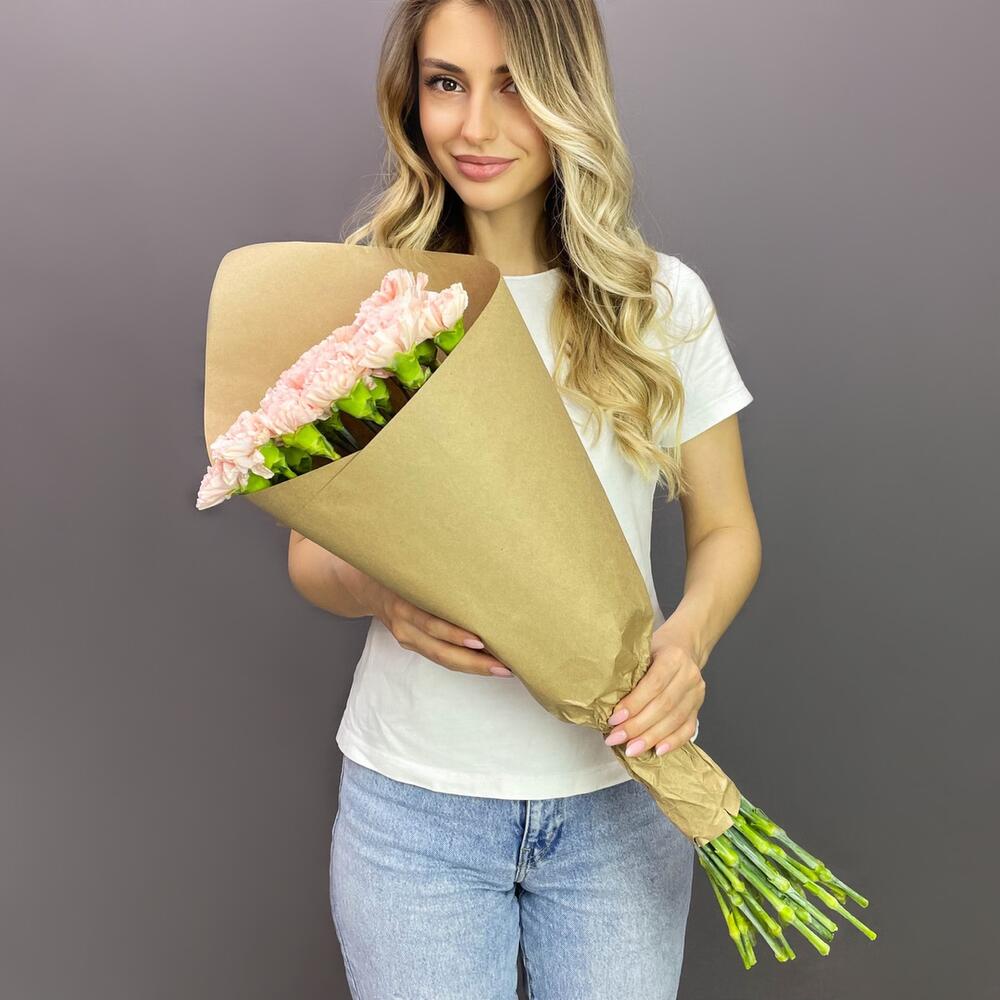 Букет из 21 диантуса в крафте