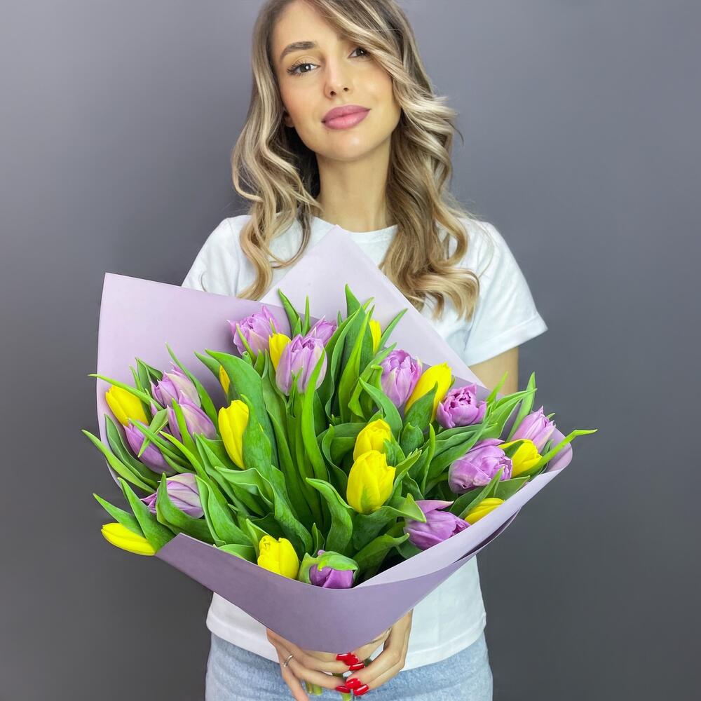 Букет из 25 Тюльпанов